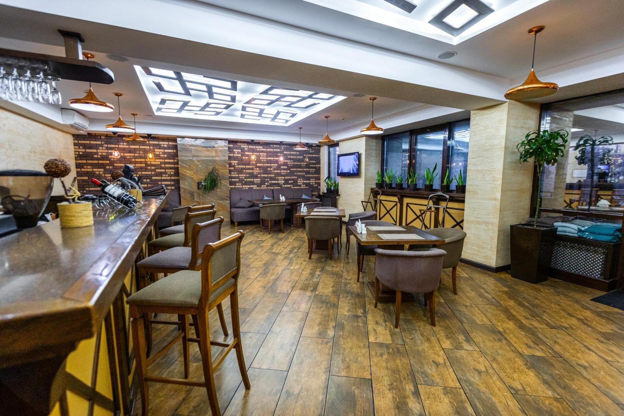 Plaza Hotel אלמטי מראה חיצוני תמונה