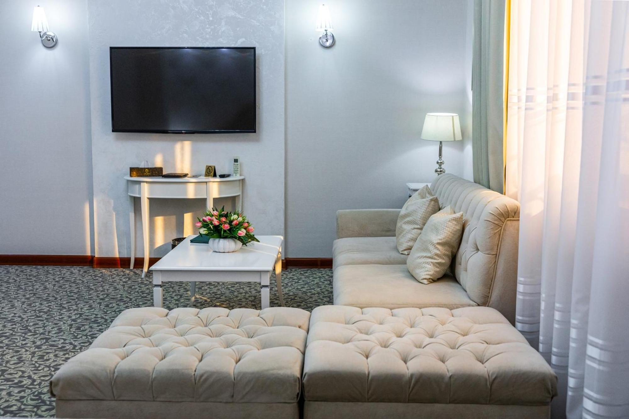 Plaza Hotel אלמטי חדר תמונה