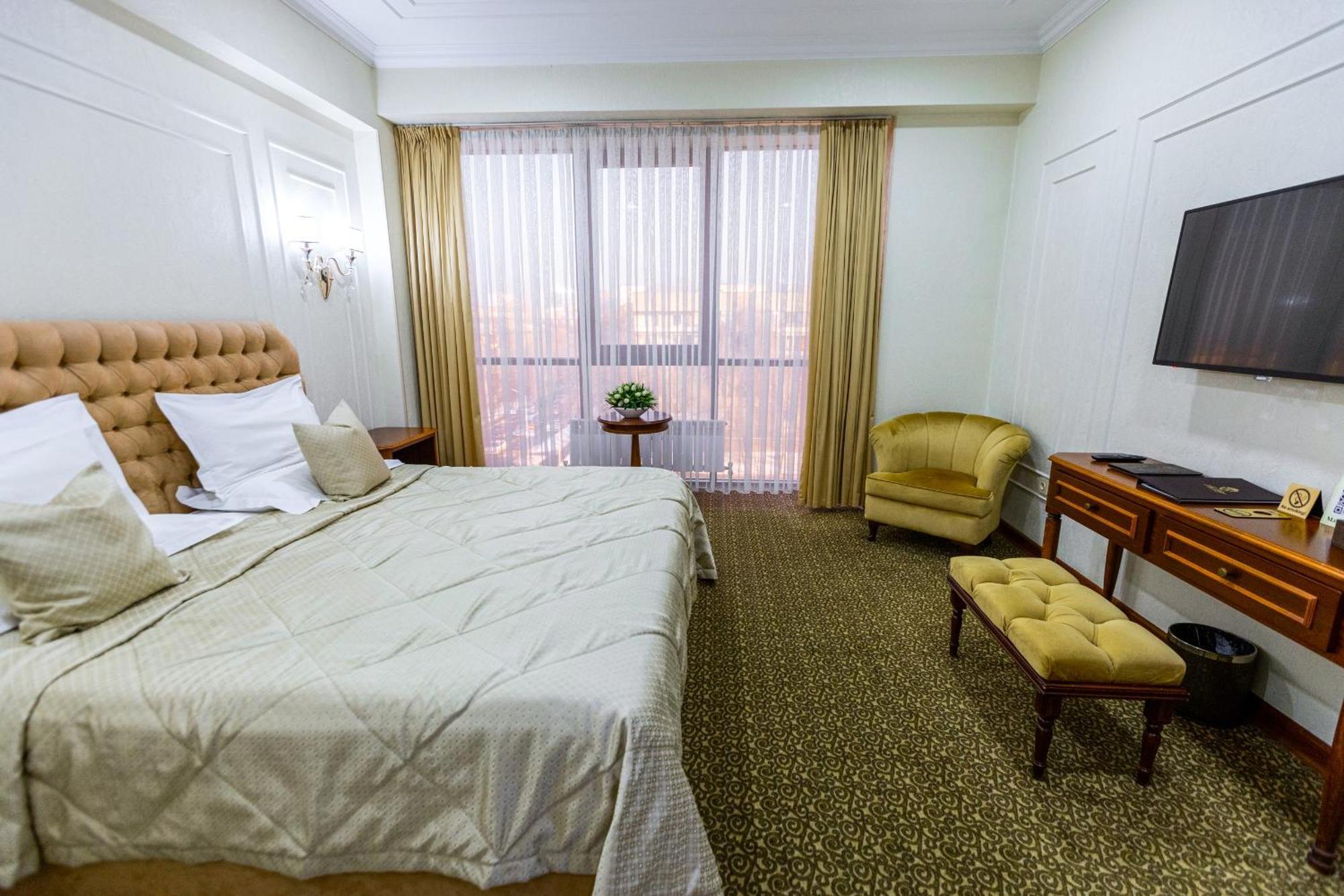 Plaza Hotel אלמטי חדר תמונה