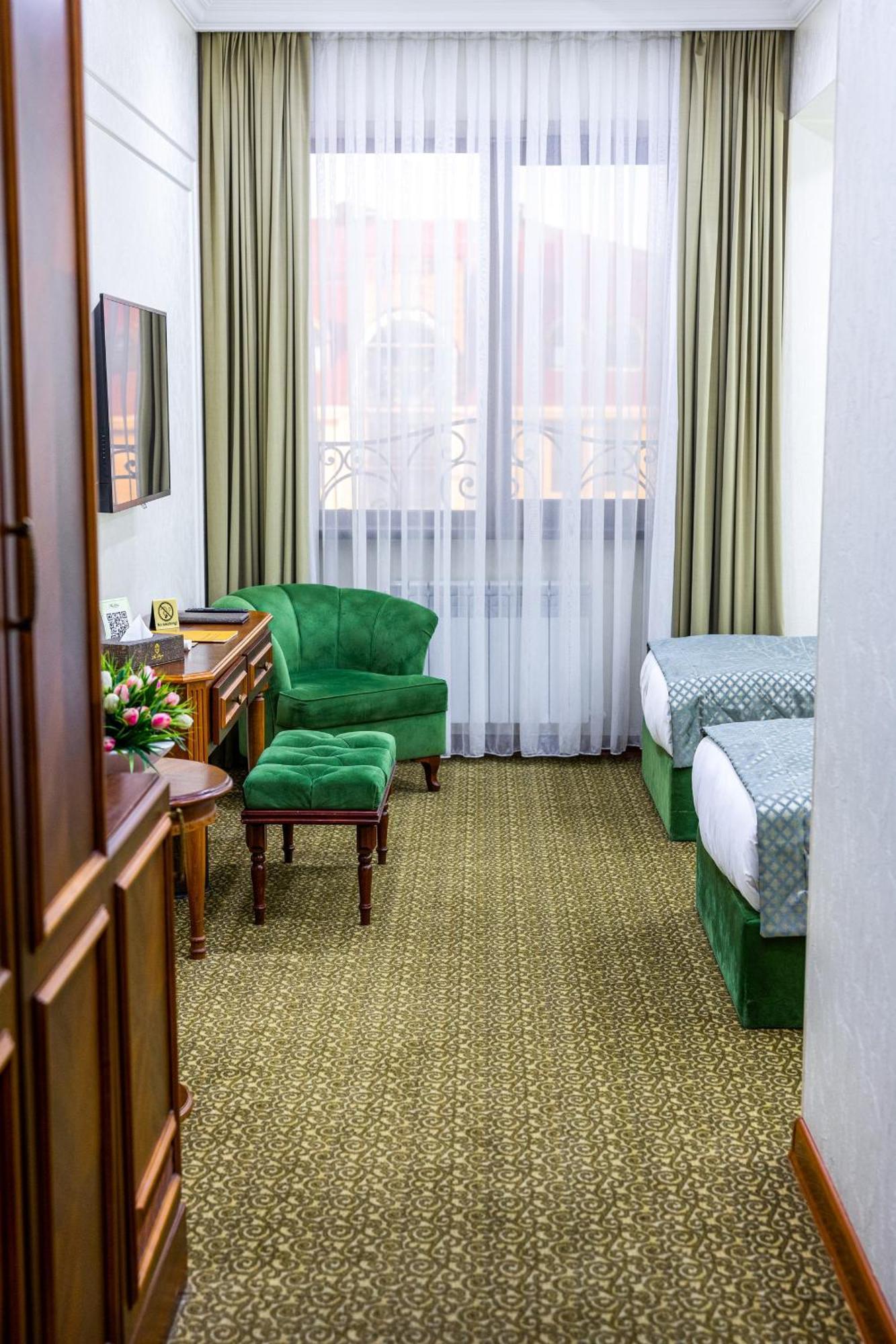 Plaza Hotel אלמטי חדר תמונה